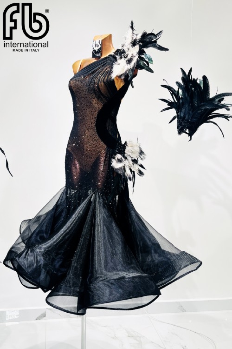 Black Velvet Plunge Neck Ballroom Satin Gown – ShObO