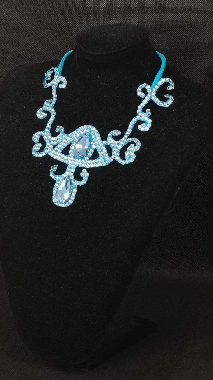 Rhinestones necklace 4
